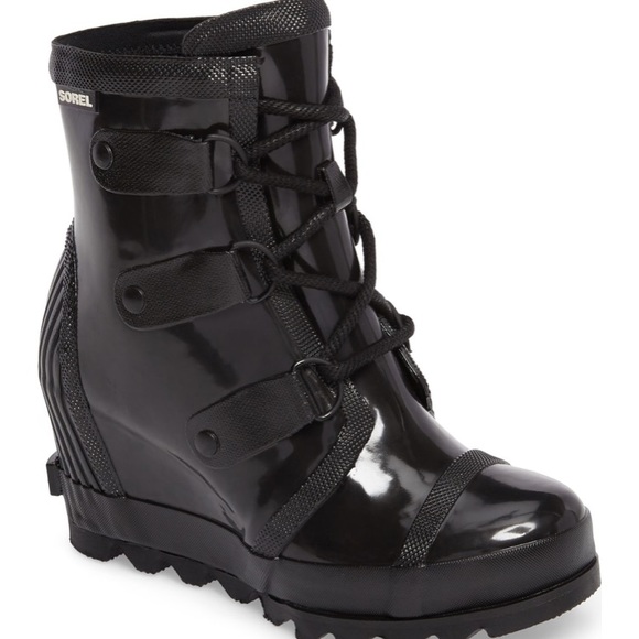 sorel joan rain wedge chelsea gloss
